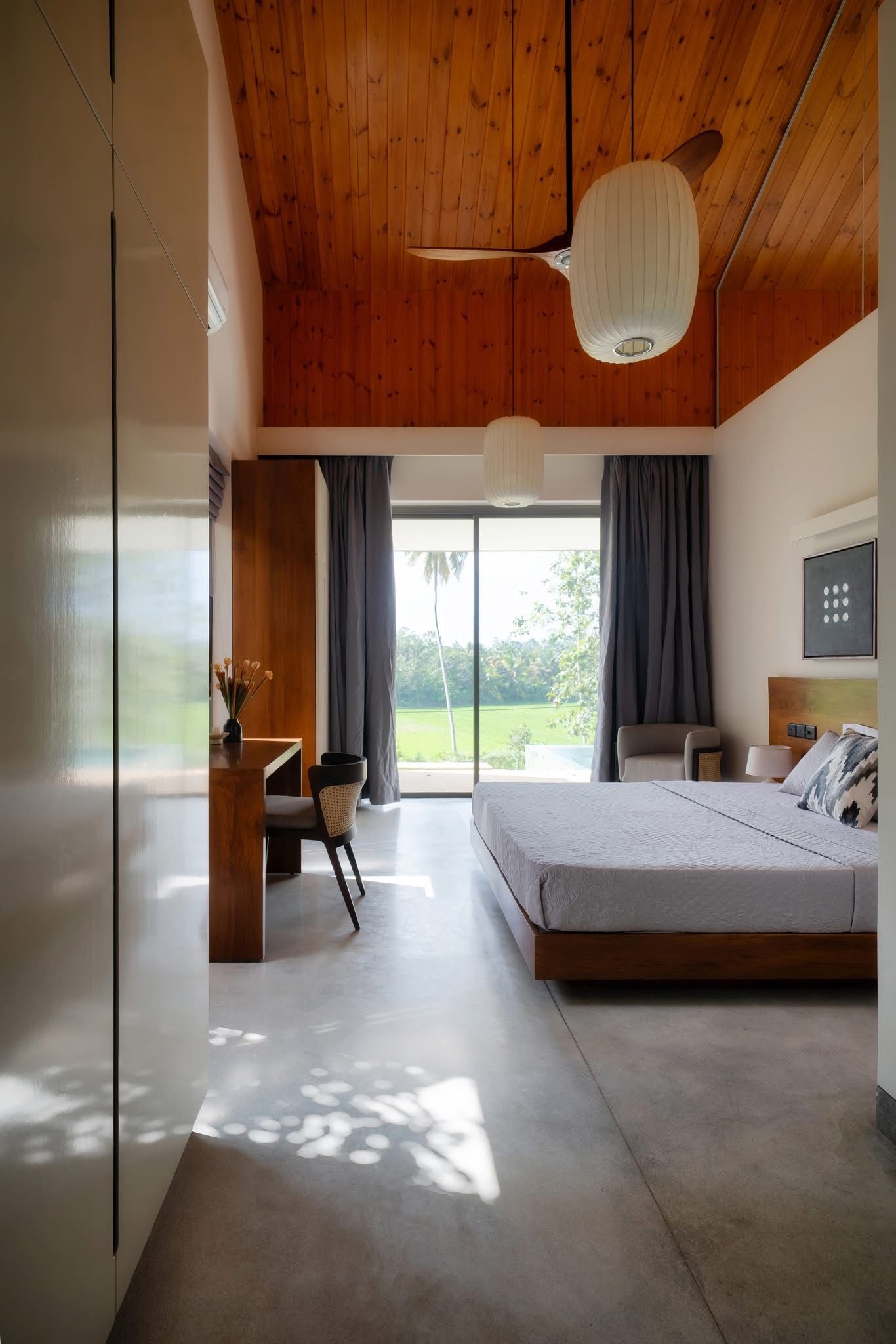 Hansa Villa master bedroom with paddy field view