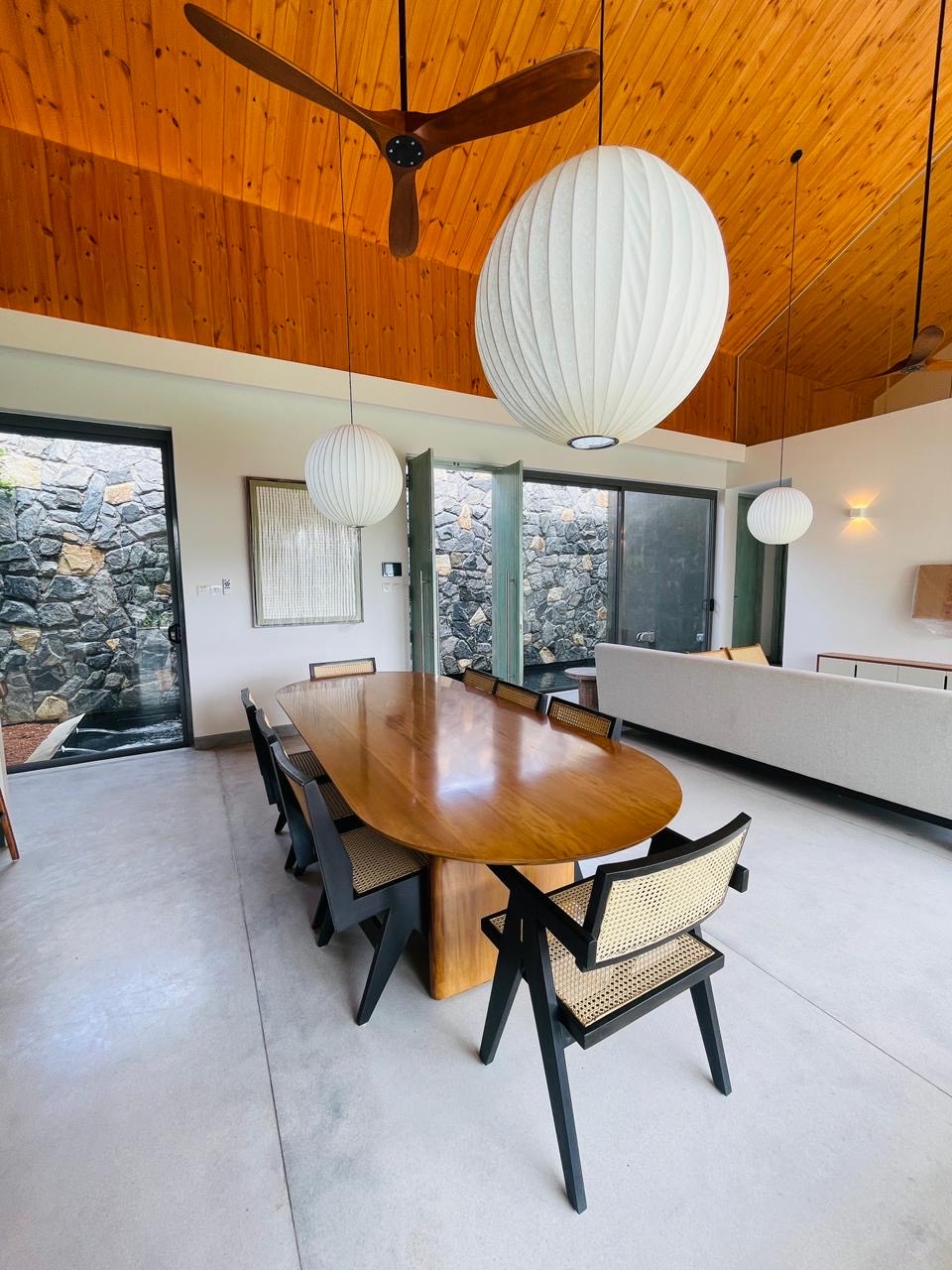 Pool terrace lounge